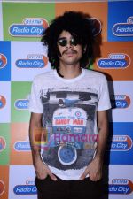 Imaad Shah Promote 404 at Radio City in Bandra, Mumbai on 11th May 2011 (3).JPG